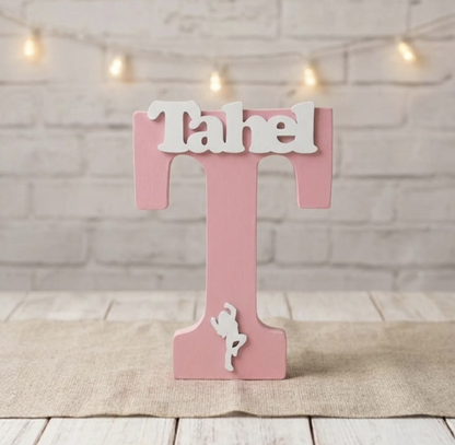 Lettre décorative personnalisée en bois